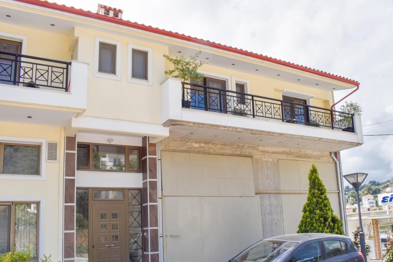דירות העיירה סקיאתוס Zoe'S Flat Megali Ammos מראה חיצוני תמונה